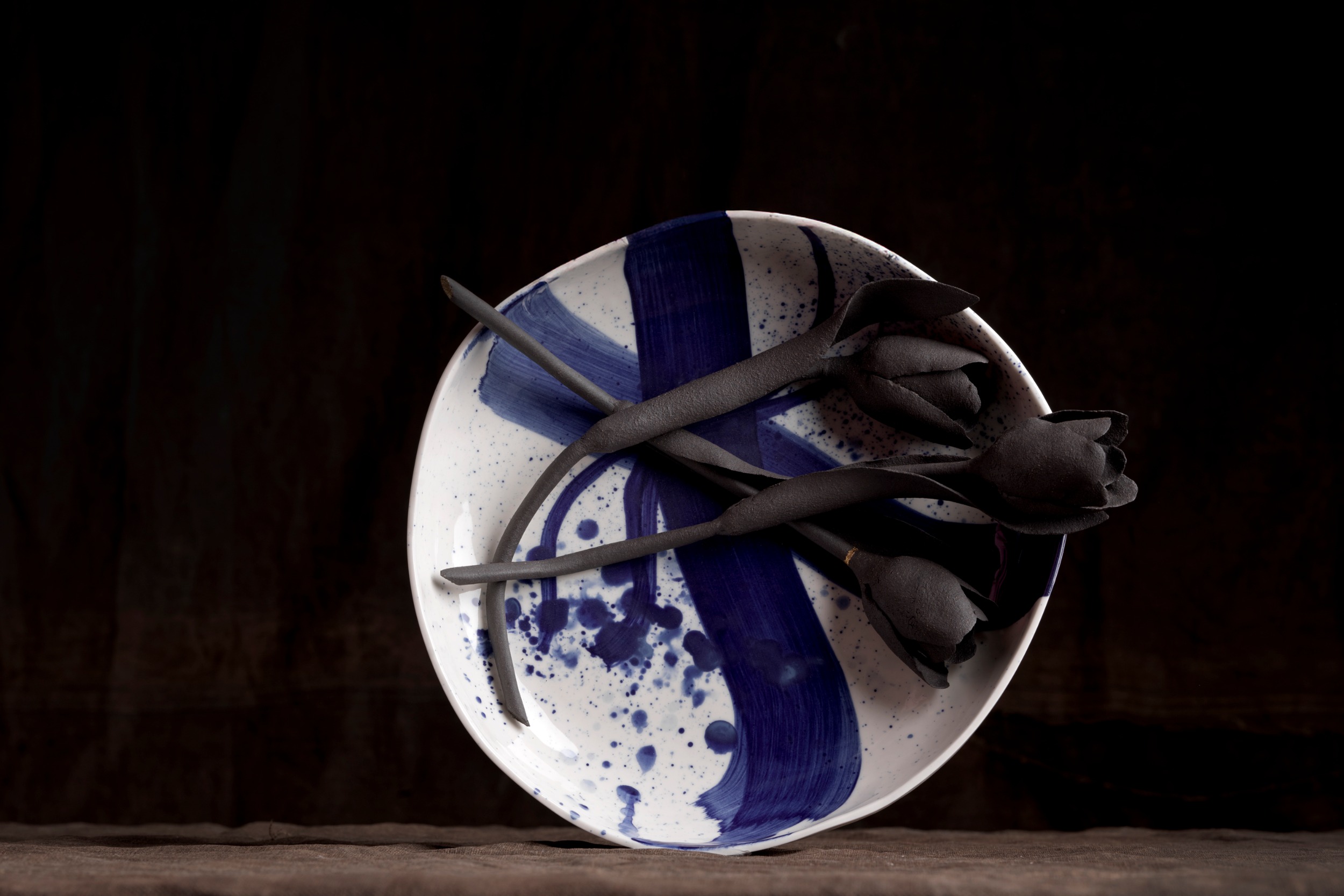 Mary Splinter-Baarnsch Blauw met Zwarte Tulpen