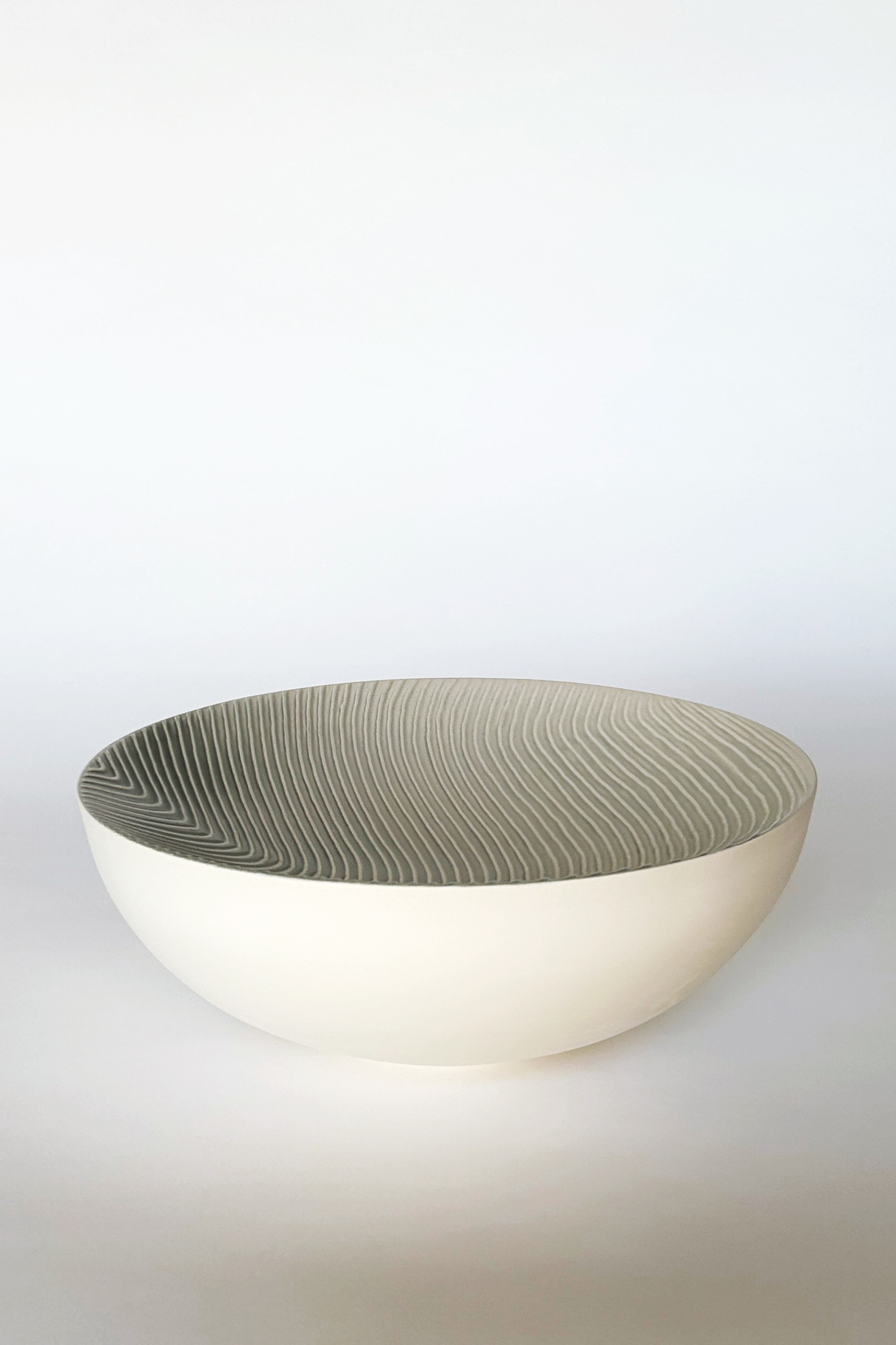 Olav Slingerland-Lines diep, 35 cm - lichtgrijs